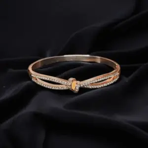 The Eternal Knot Anti-Tarnish Bracelet